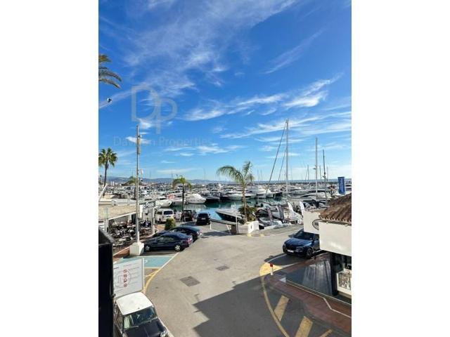 Estudio en venta en Marbella, Puerto Banús photo 0