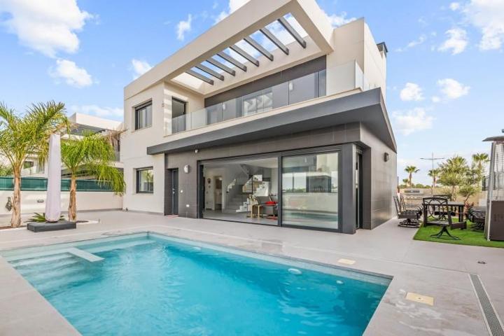 Chalet en venta en Algorfa, Comunidad valenciana photo 0