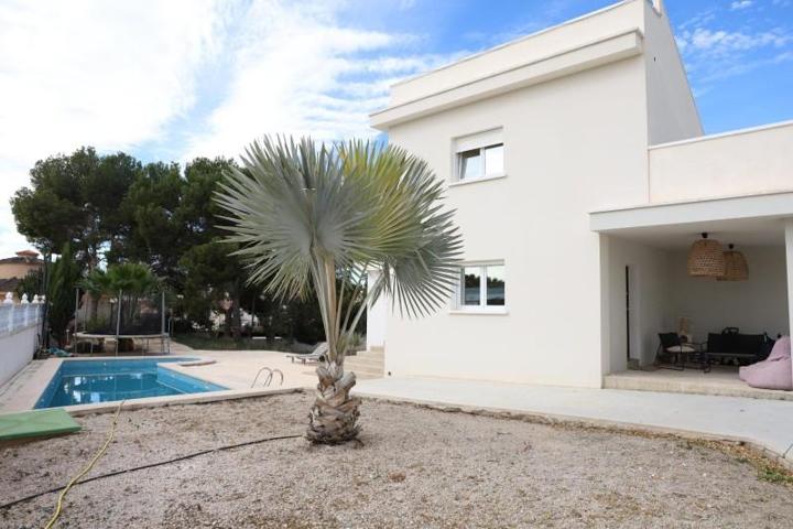 Chalet en venta en Ciudad quesada, Costa blanca sur photo 0