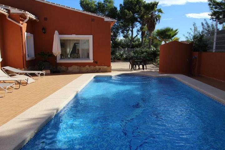 Chalet en venta en Calpe, Calpe photo 0