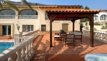 Chalet en venta en Calpe, Calpe photo 0