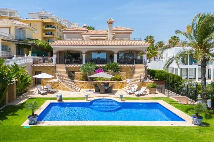 Chalet en venta en Mijas, Mijas photo 0