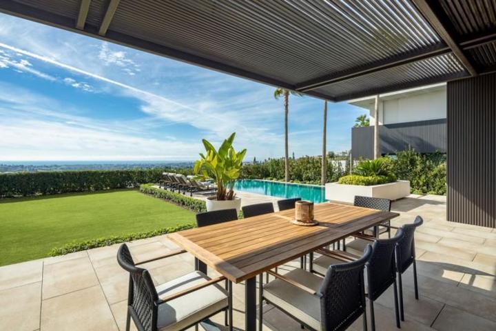 Chalet en venta en Benahavís, La Quinta photo 0