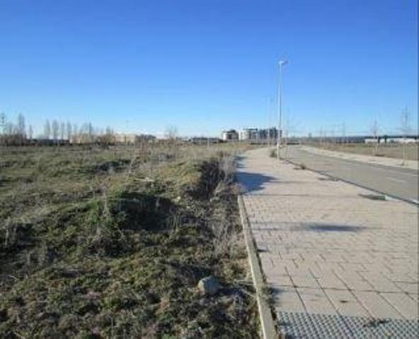 Parcela en venta en Valladolid, Poligono San Cristobal photo 0