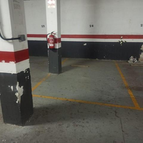 Parking en alquiler en Reus, Avda. Salou photo 0