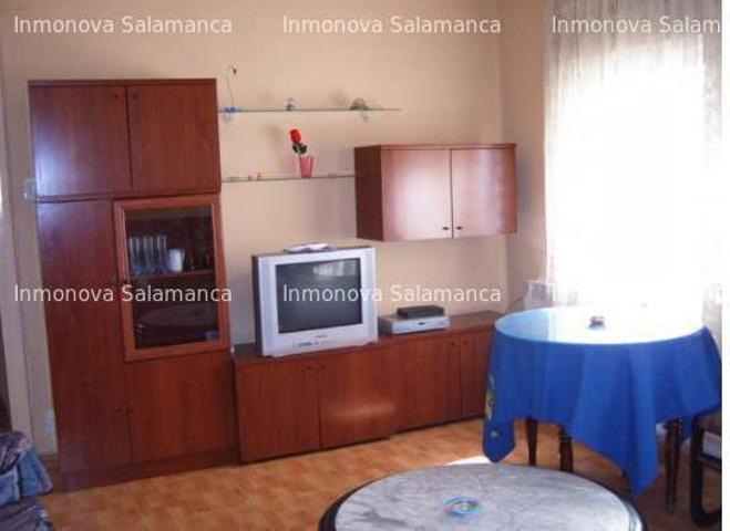 Habitación en alquiler en Salamanca, Delicias photo 0