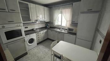 Habitación en alquiler en Ponferrada, Infanta Doña Teresa, 24401 photo 0