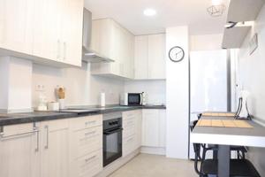 Habitación en alquiler en Elche, Asilo - Pisos Azules photo 0