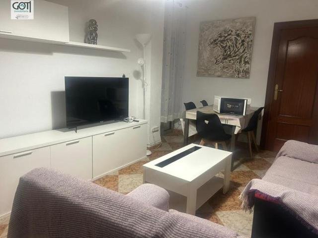 Habitación en alquiler en Granada, Gran capitan photo 0