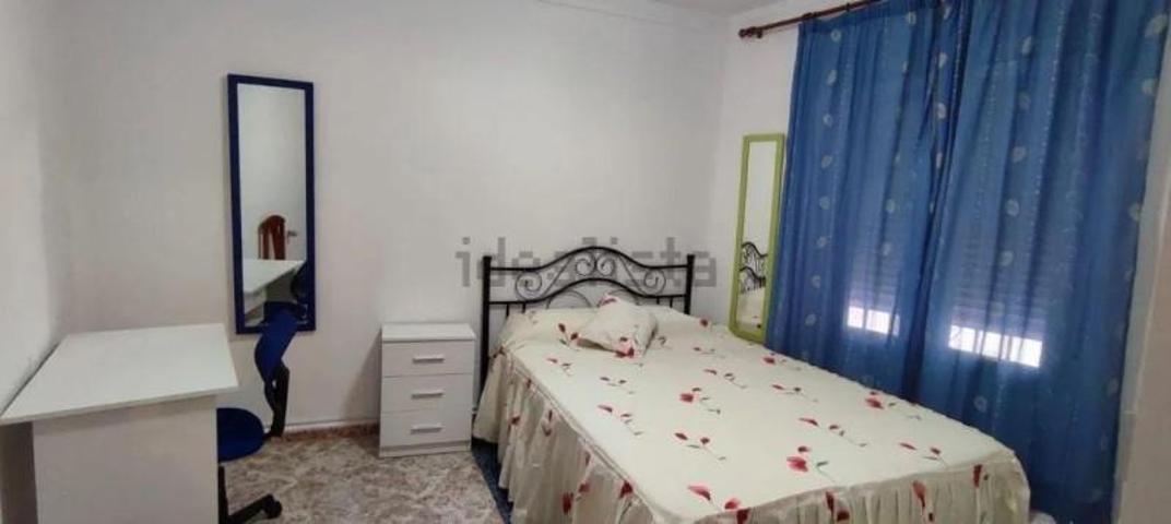 Habitación en alquiler en Granada, Constitucion photo 0