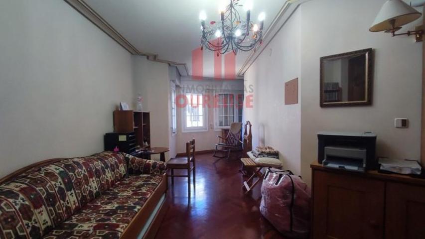 Habitación en alquiler en Ourense, Couto photo 0
