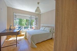 Habitación en alquiler en Gijón, La Calzada - Brasil photo 0