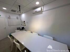 Local comercial en alquiler en Linares, Calle Navas de Tolosa, 23700 photo 0