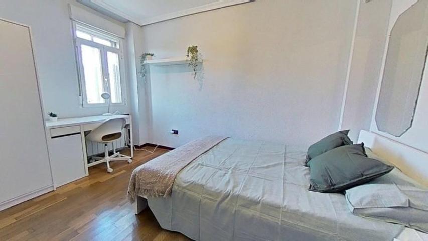 Habitación en alquiler en Madrid, Puerta Bonita photo 0