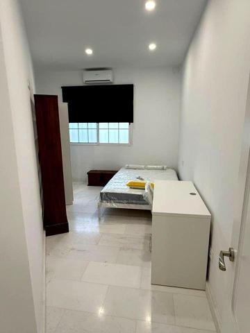 Habitación en alquiler en Málaga, Calle Ingeniero de la Torre Acosta, 29007 photo 0