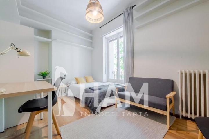 Habitación en alquiler en Colmenar Viejo, Tres Cantos photo 0