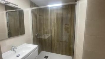 Habitación en alquiler en Ponferrada, Calle los Claveles, 24401 photo 0