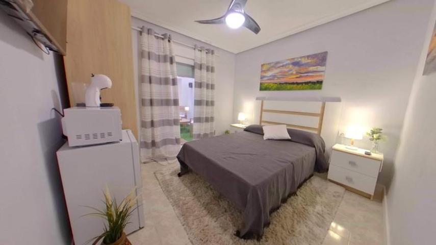 Habitación en alquiler en Alicante, Pla del bon repos photo 0