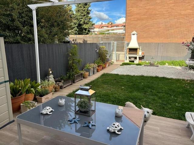 Habitación en alquiler en Getafe, Sector III photo 0