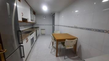 Piso en alquiler en Vigo, Gran Via photo 0