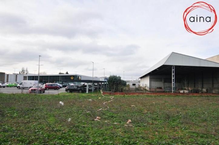 Parcela en alquiler en Burlada-Burlata, Polígono Iturrondo photo 0