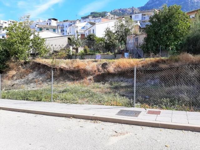 Parcela en venta en Cazorla, Cazorla photo 0