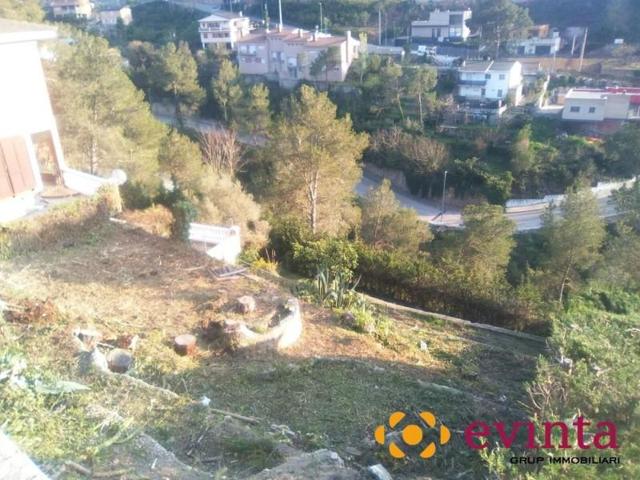 Parcela en venta en Vallirana, Selva negra photo 0