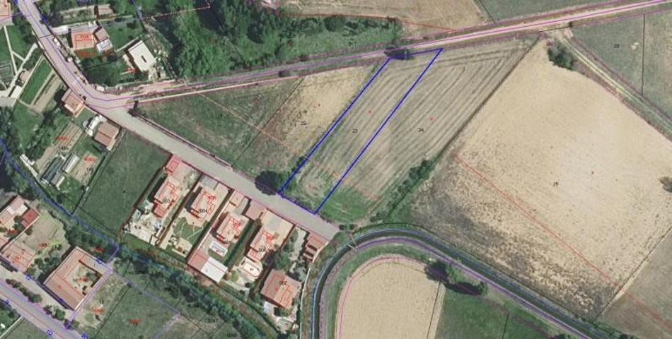 Terreno en venta en Villaturiel, Valdesogo de Abajo photo 0