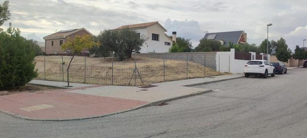 Parcela en venta en Atarfe, Urbanizacion los cortijos la ribera photo 0