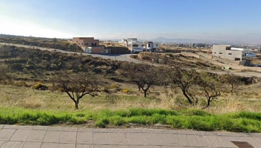 Parcela en venta en Zubia, Centro photo 0