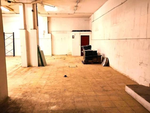 Local comercial en venta en Valencia, Nou Moles photo 0