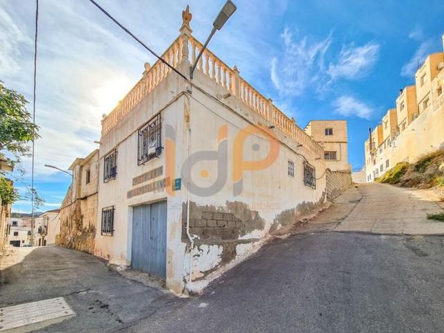 Adosada en venta en Zurgena, Zurgena photo 0