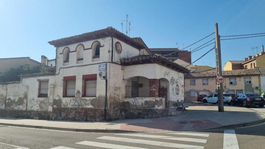 Parcela en venta en Casetas, Centro urbano photo 0