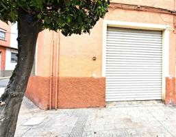 Local comercial en venta en Carcaixent, Avenidas photo 0