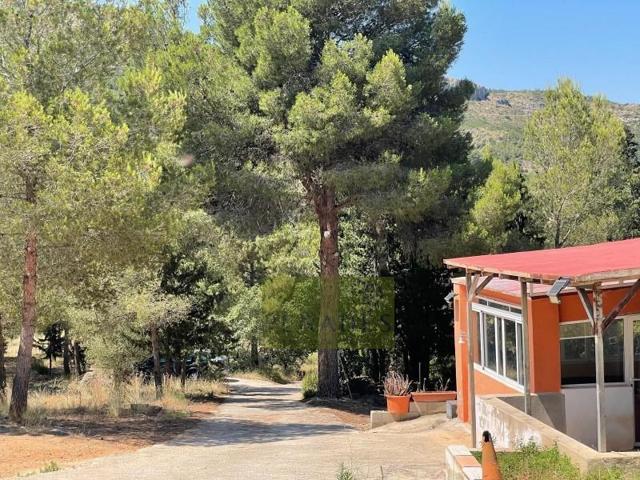 Casa con terreno en venta en Albaida, A las afueras photo 0