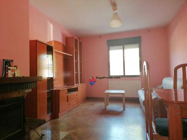 Piso en venta en Torrecaballeros, Torrecaballeros photo 0