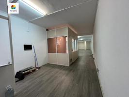 Local comercial en venta en Ripollet, Centro photo 0