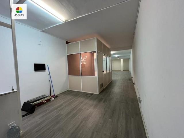 Local comercial en venta en Ripollet, Centro photo 0