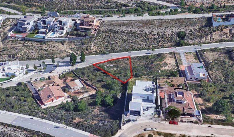 Parcela en venta en Zubia, La Zubia photo 0