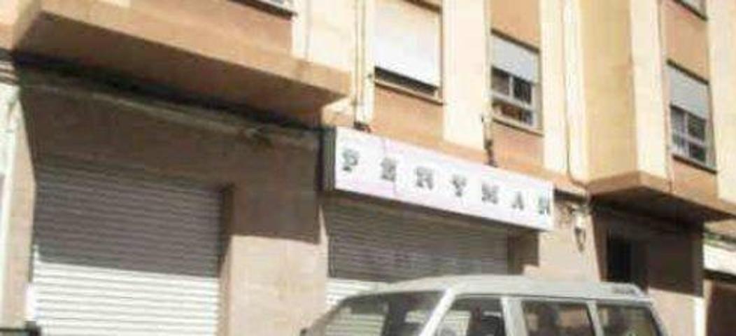 Local comercial en venta en Castellón de la Plana, Avenida Almazora photo 0