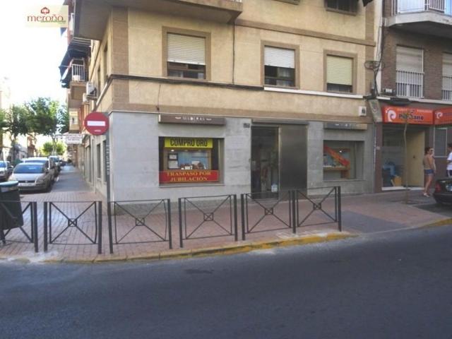 Local comercial en venta en Elche, Carrus photo 0