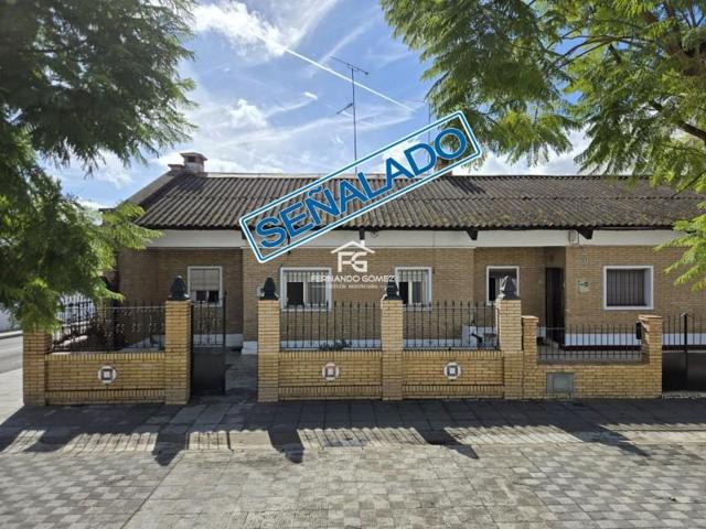 Chalet en venta en Pilas, Casco Antiguo photo 0