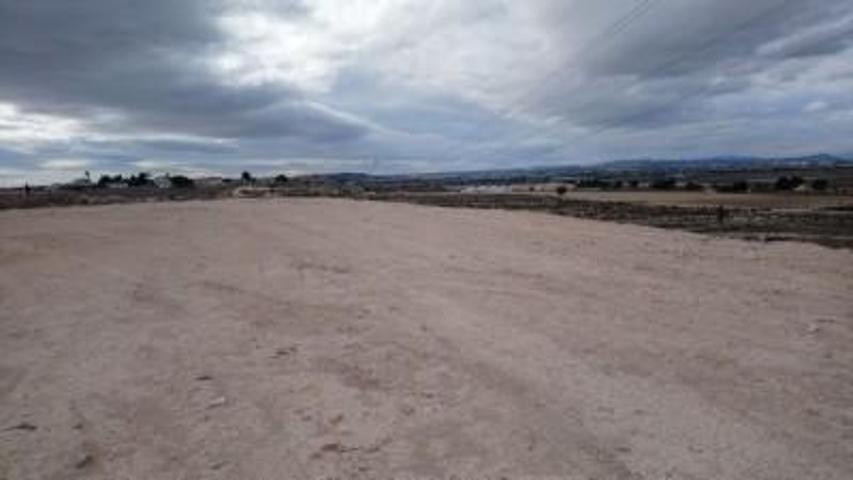 Parcela en venta en La Marina, El oasis photo 0