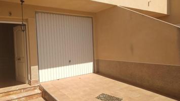 Adosada en venta en Casas de Juan Núñez, Casas De Juan Nunez photo 0