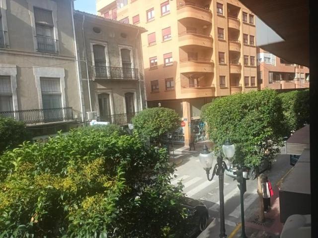 Entresuelo en venta en Villena, Corredera photo 0