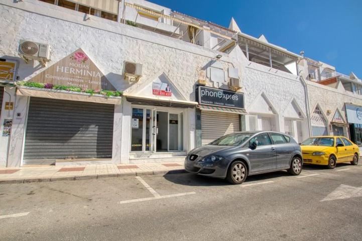 Local comercial en venta en Vélez-Málaga, Camino Viejo de Málaga photo 0
