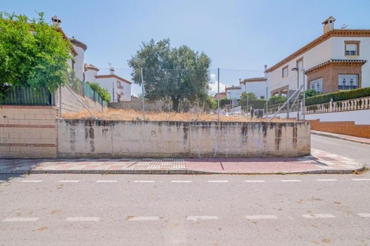 Parcela en venta en Zubia, Vía del tranvía photo 0