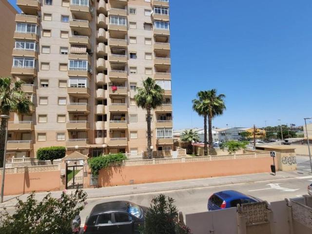 Apartamento en venta en Torrevieja, Nueva Torrevieja photo 0