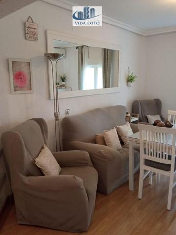 Piso en venta en Jaén, Santa Isabel photo 0