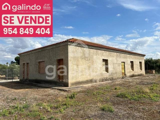 Parcela en venta en Paradas photo 0